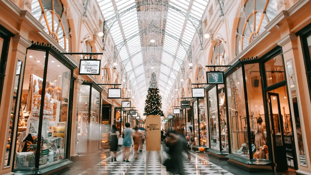 The Top Shopping Destinations for Luxury Travelers